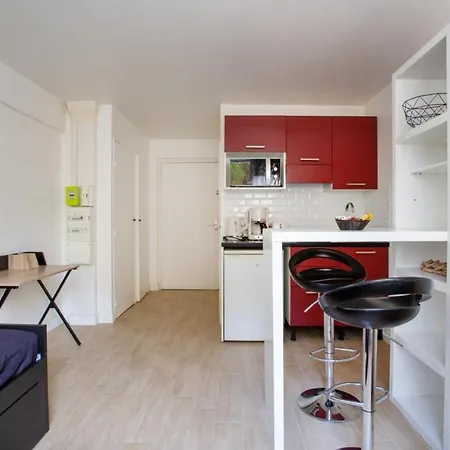 Charming Studio With Parking