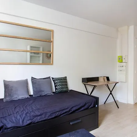 Charming Studio With Parking Apartment Nice