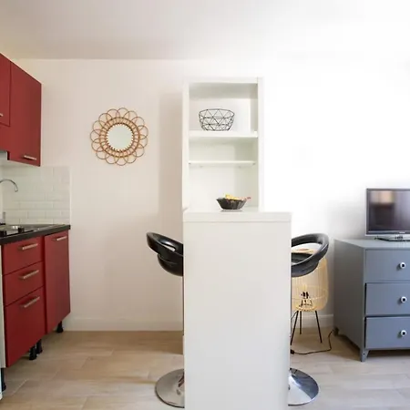 Charming Studio With Parking